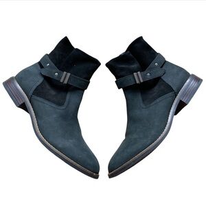 Clarks Women's Camzin Strap Fashion Boots